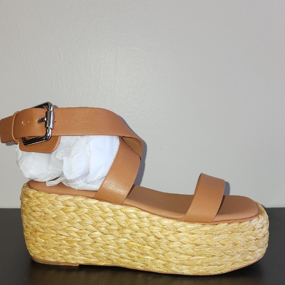 Donna Morgan Tan Espadrilles with Platform Sole and Leather Straps - Picture 2 of 9